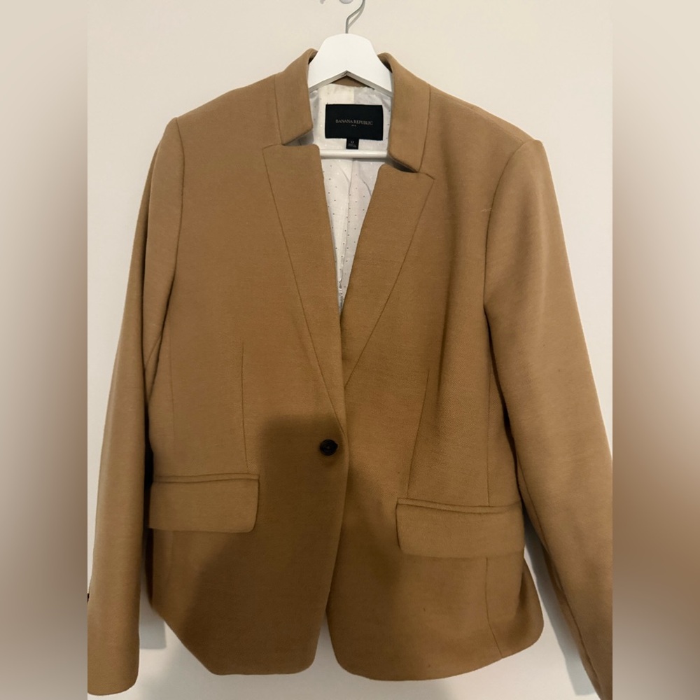 Banana Republic Women's Camel Blazer